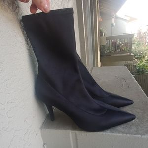 💙Moving Sale: The fix sock style ankle boot